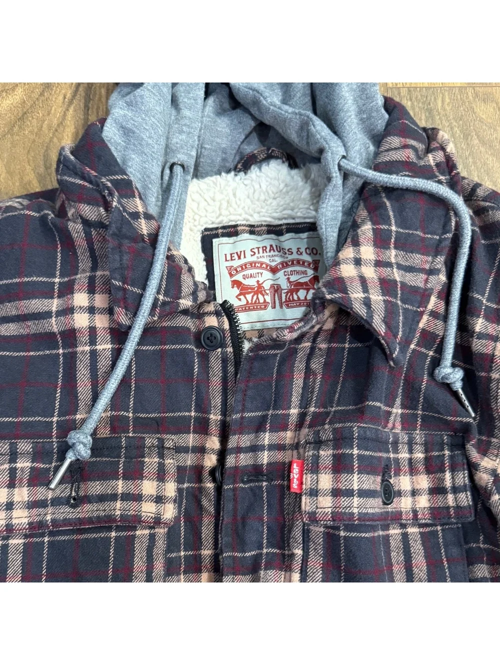 Levi’s Sherpa Lined Plaid Hooded Jacket Flannel Shacket Black Red S